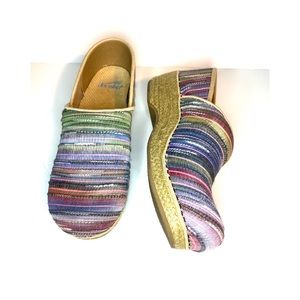 Dansko Super Cute Multicolored Clogs Size 9